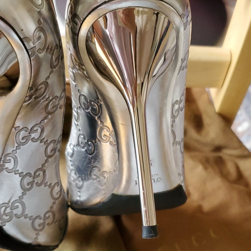 Gucci Silver GG Leather Shiny 4 inch Hill Open Toe - Picture 9 of 16